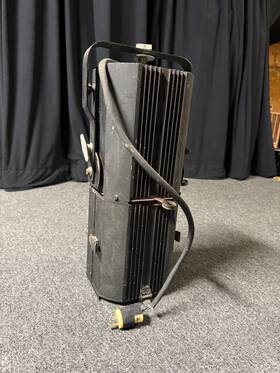 1kl6-30 Altman Used Theater Stage Light Working