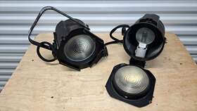 Altman 717070009795 65q Fresnels Pair 750w With Bulbs Used