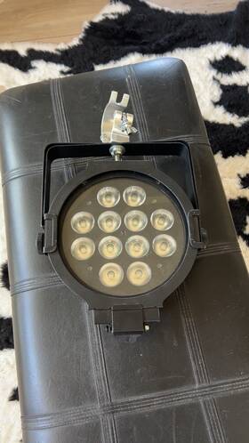 03030405 Chauvet Dj Slimpar Tri 12 Irc Led Lights
