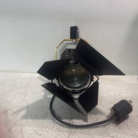 Cg00kwx Desisti Magis Mod. 300 Fresnel Stage/spot Light 650 W