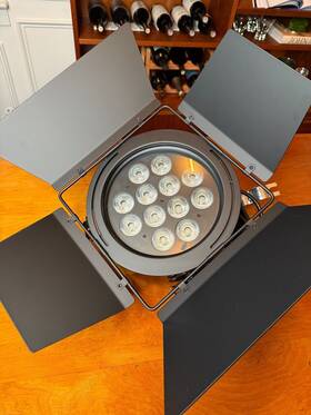 Six054 Elation Sixpar 200 12 X 12w 6-in-1 Led With Barn Doors