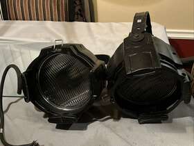 R3788 Etc Lot Of 2 Source Four Par Stage Light For Parts/repair