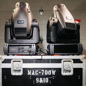 Mac700w Martin Set Of 2 Mac 700 Wash In Road Case