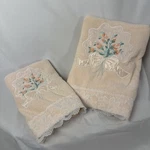 Vintage Jcpenney Color Forum Light Apricot Roses & Lace Bath Hand Towel Set. Fixed Price $24.99.